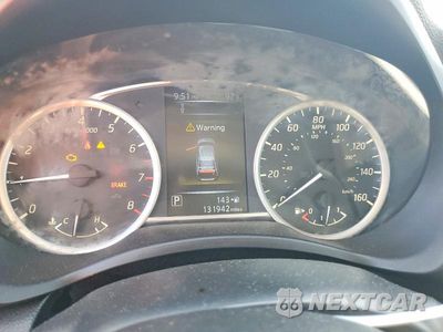 Zdjęcie 9 z 12 samochodu: 2018 NISSAN SENTRA S VIN:3N1AB7AP5JY291771 - miniatura