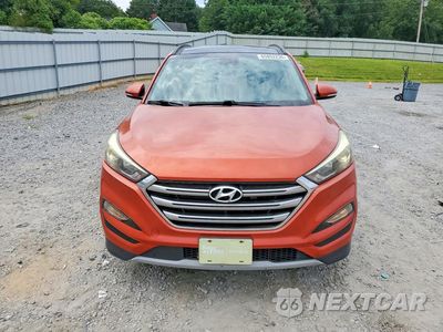 Piąte zdjęcie samochodu w środku: 2017 HYUNDAI TUCSON LIMITED VIN:KM8J33A20HU345056 - miniatura