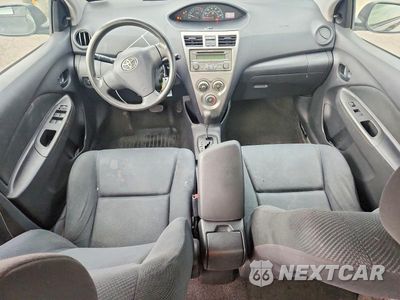 Zdjęcie 8 z 13 samochodu: 2012 TOYOTA YARIS FLEET VIN:JTDBT4K37CL013166 - miniatura