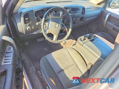 Zdjęcie 8 z 12 samochodu: 2013 CHEVROLET SILVERADO K1500 LT VIN:1GCRKSEA9DZ339081 - miniatura