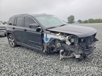 Czwarte zdjęcie samochodu z boku: 2025 JEEP GRAND CHEROKEE 4XE VIN:1C4RJYB6XS8689103 - miniatura