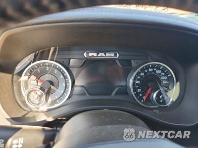 Zdjęcie 9 z 12 samochodu: 2024 RAM 1500 LARAMIE VIN:1C6RREJTXRN220109 - miniatura