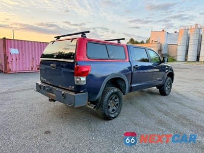 Czwarte zdjęcie samochodu z boku: 2007 TOYOTA TUNDRA CREWMAX SR5 VIN:5TBDV54167S462078 - miniatura