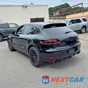 Trzecie zdjęcie samochodu z tyłu: 2017 PORSCHE MACAN GTS VIN:WP1AG2A58HLB50534 - miniatura