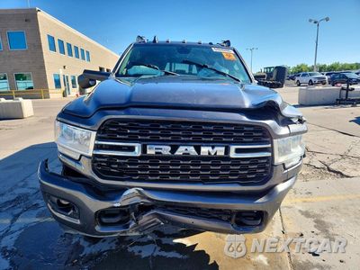 Piąte zdjęcie samochodu w środku: 2022 RAM 2500 BIG HORN/LONE STAR VIN:3C6UR5DL2NG146094 - miniatura