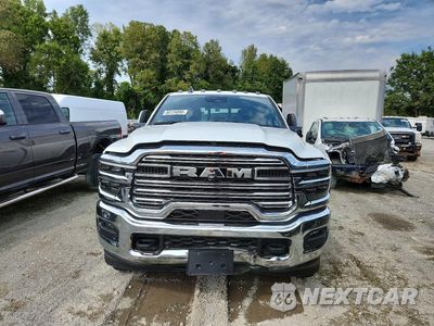 Piąte zdjęcie samochodu w środku: 2025 RAM 3500 LARAMIE VIN:3C63RRJL3SG520151 - miniatura