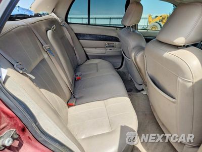 Zdjęcie 10 z 12 samochodu: 2007 MERCURY GRAND MARQUIS LS VIN:2MEFM75W37X614880 - miniatura