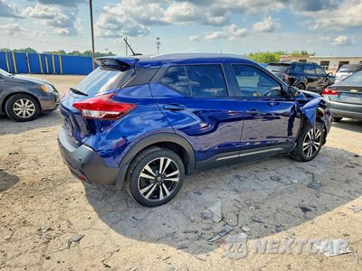 Trzecie zdjęcie samochodu z tyłu: 2020 NISSAN KICKS SR VIN:3N1CP5DV2LL552945 - miniatura