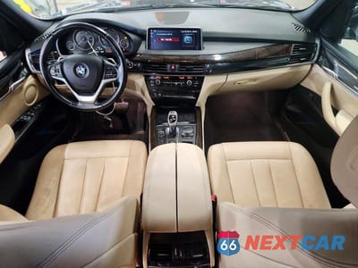 Zdjęcie 8 z 13 samochodu: 2018 BMW X5 XDRIVE35I VIN:5UXKR0C54J0X93213 - miniatura