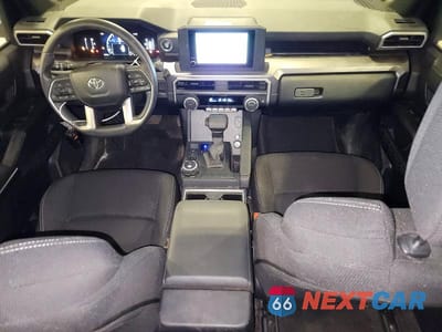 Zdjęcie 8 z 14 samochodu: 2025 TOYOTA 4RUNNER SR5 VIN:JTEVA5BR0S5012873 - miniatura