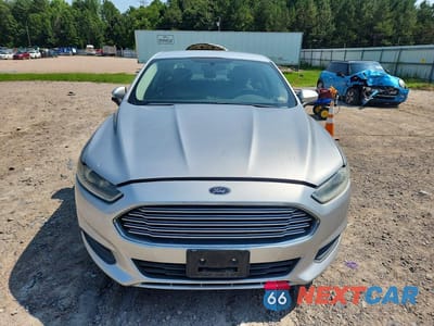 Piąte zdjęcie samochodu w środku: 2013 FORD FUSION S VIN:3FA6P0G73DR138572 - miniatura