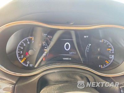 Zdjęcie 9 z 13 samochodu: 2016 JEEP GRAND CHEROKEE LIMITED VIN:1C4RJEBG7GC385352 - miniatura