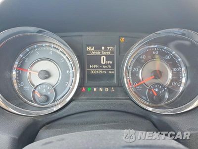Zdjęcie 9 z 13 samochodu: 2011 CHRYSLER TOWN & COUNTRY TOURING VIN:2A4RR5DG3BR712345 - miniatura