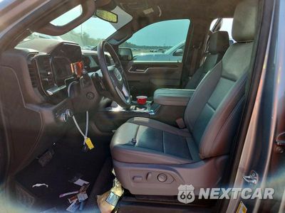 Zdjęcie 7 z 13 samochodu: 2026 GMC SIERRA K1500 SLT VIN:3GTUUDELXTG265220 - miniatura