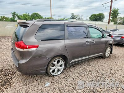 Trzecie zdjęcie samochodu z tyłu: 2011 TOYOTA SIENNA XLE 7-PASSENGER VIN:5TDDK3DC2BS014158 - miniatura
