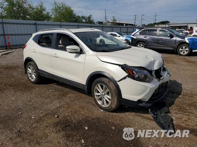 Czwarte zdjęcie samochodu z boku: 2019 NISSAN ROGUE SPORT SV VIN:JN1BJ1CR9KW347772 - miniatura