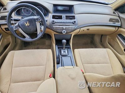 Zdjęcie 8 z 13 samochodu: 2010 HONDA ACCORD LX VIN:1HGCP2F3XAA095931 - miniatura