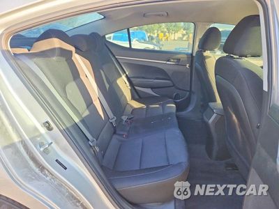 Zdjęcie 10 z 13 samochodu: 2018 HYUNDAI ELANTRA SE VIN:5NPD74LF3JH350022 - miniatura