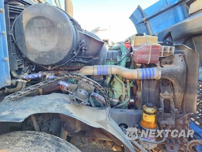 Zdjęcie 11 z 14 samochodu: 2016 VOLVO VNL SEMI TRUCK VIN:4V4NC9EG8GN942595 - miniatura