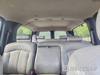 Zdjęcie 10 z 13 samochodu: 2001 CHEVROLET SUBURBAN K1500 VIN:3GNFK16T91G142394 - miniatura