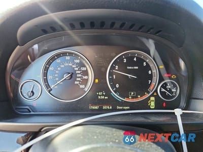 Zdjęcie 9 z 12 samochodu: 2014 BMW 535 I VIN:WBA5B1C56ED480040 - miniatura