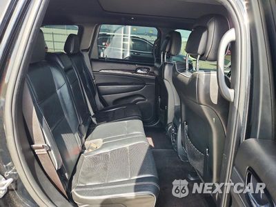 Zdjęcie 11 z 13 samochodu: 2019 JEEP GRAND CHEROKEE OVERLAND VIN:1C4RJFCT0KC591381 - miniatura