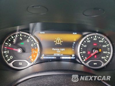 Zdjęcie 9 z 13 samochodu: 2017 JEEP RENEGADE TRAILHAWK VIN:ZACCJBCB0HPE55990 - miniatura