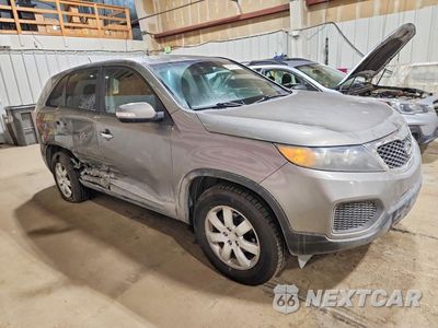 Czwarte zdjęcie samochodu z boku: 2011 KIA SORENTO LX VIN:5XYKTCA18BG134552 - miniatura