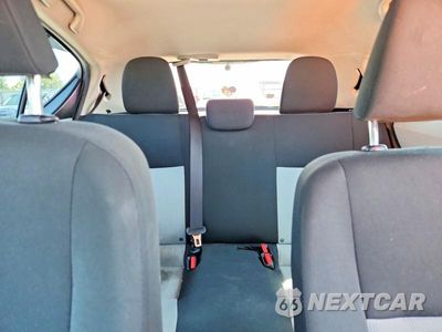 Zdjęcie 10 z 13 samochodu: 2012 TOYOTA PRIUS C THREE VIN:JTDKDTB30C1017174 - miniatura