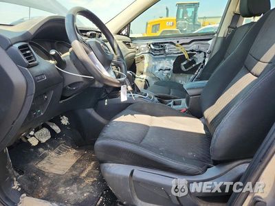 Zdjęcie 7 z 14 samochodu: 2018 NISSAN ROGUE S VIN:KNMAT2MT4JP596105 - miniatura
