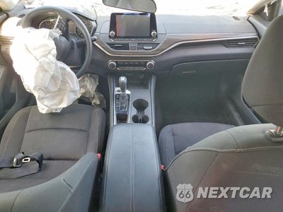 Zdjęcie 8 z 13 samochodu: 2025 NISSAN ALTIMA SV VIN:1N4BL4DV7SN423585 - miniatura