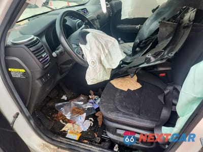 Zdjęcie 7 z 13 samochodu: 2015 KIA SOUL VIN:KNDJN2A22F7159247 - miniatura