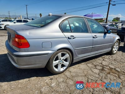 Trzecie zdjęcie samochodu z tyłu: 2004 BMW 325 I VIN:WBAET37414NJ46095 - miniatura
