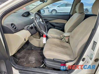 Zdjęcie 7 z 12 samochodu: 2008 TOYOTA YARIS BASE VIN:JTDBT923781212217 - miniatura