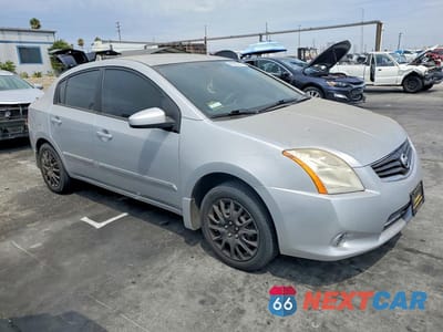 Czwarte zdjęcie samochodu z boku: 2012 NISSAN SENTRA 2.0 VIN:3N1AB6AP6CL750879 - miniatura