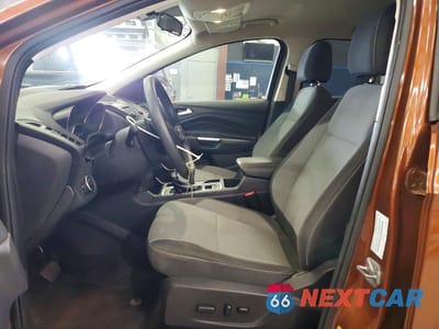 Zdjęcie 7 z 13 samochodu: 2017 FORD ESCAPE SE VIN:1FMCU9GD1HUA86966 - miniatura