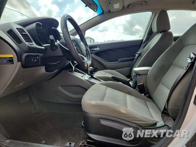 Zdjęcie 7 z 13 samochodu: 2015 KIA FORTE LX VIN:KNAFK4A64F5417323 - miniatura