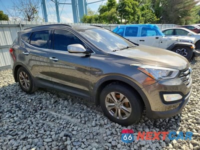 Czwarte zdjęcie samochodu z boku: 2014 HYUNDAI SANTA FE SPORT 2.4L VIN:5XYZU3LB8EG143922 - miniatura