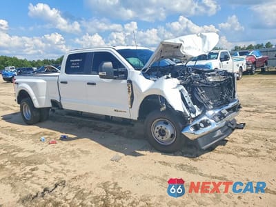 Czwarte zdjęcie samochodu z boku: 2026 FORD F350 SUPER DUTY VIN:1FT8W3DT5TED25497 - miniatura