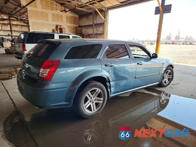Trzecie zdjęcie samochodu z tyłu: 2005 DODGE MAGNUM R/T VIN:2D4GV58205H661147 - miniatura