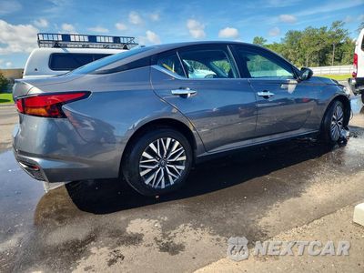 Trzecie zdjęcie samochodu z tyłu: 2025 NISSAN ALTIMA SV VIN:1N4BL4DV1SN367689 - miniatura