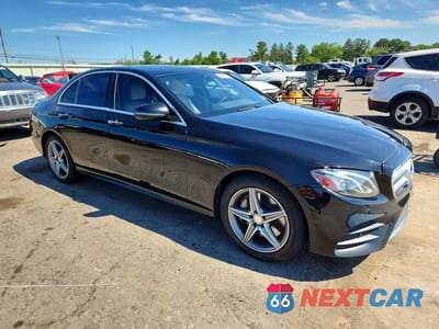 Czwarte zdjęcie samochodu z boku: 2017 MERCEDES-BENZ E 300 4MATIC VIN:WDDZF4KB9HA198486 - miniatura