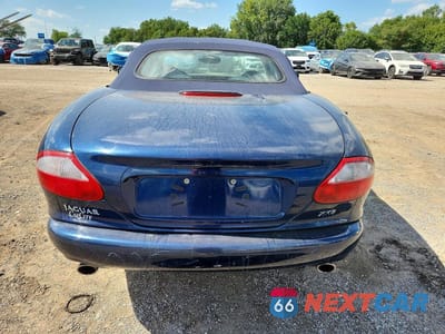 Zdjęcie 6 z 12 samochodu: 2000 JAGUAR XK8 VIN:SAJJA42C5YNA10400 - miniatura