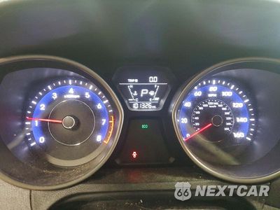 Zdjęcie 9 z 12 samochodu: 2015 HYUNDAI ELANTRA SE VIN:5NPDH4AE9FH557108 - miniatura