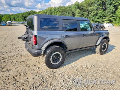 Trzecie zdjęcie samochodu z tyłu: 2026 FORD BRONCO BADLANDS VIN:1FMEE9BP3TLA67521 - miniatura