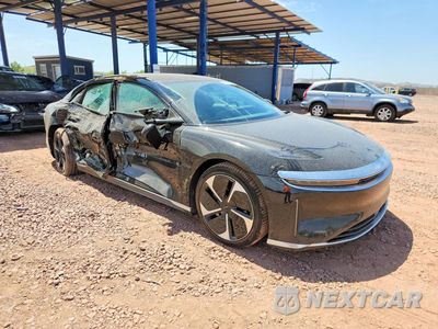Czwarte zdjęcie samochodu z boku: 2025 LUCID MOTORS AIR TOURING VIN:50EA1TEA5SA021942 - miniatura