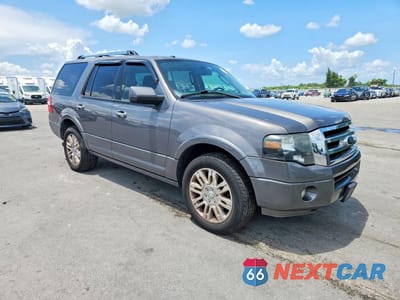 Czwarte zdjęcie samochodu z boku: 2013 FORD EXPEDITION LIMITED VIN:1FMJU1K55DEF46028 - miniatura