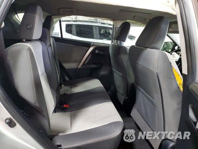 Zdjęcie 10 z 12 samochodu: 2015 TOYOTA RAV4 XLE VIN:JTMWFREV9FJ048570 - miniatura