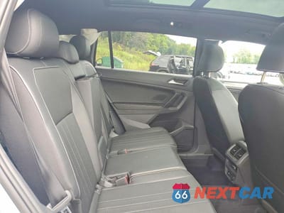 Zdjęcie 11 z 13 samochodu: 2022 VOLKSWAGEN TIGUAN SE R-LINE BLACK VIN:3VV8B7AX2NM146827 - miniatura