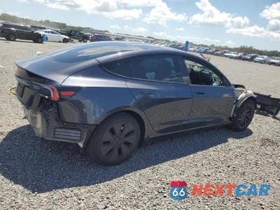 Trzecie zdjęcie samochodu z tyłu: 2024 TESLA MODEL 3 VIN:5YJ3E1EA3RF756796 - miniatura